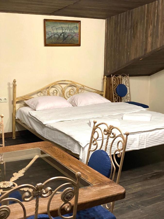 Квартира В Центрі На Вулиці Лесі Українки 19 Aparthotel Lviv Bagian luar foto