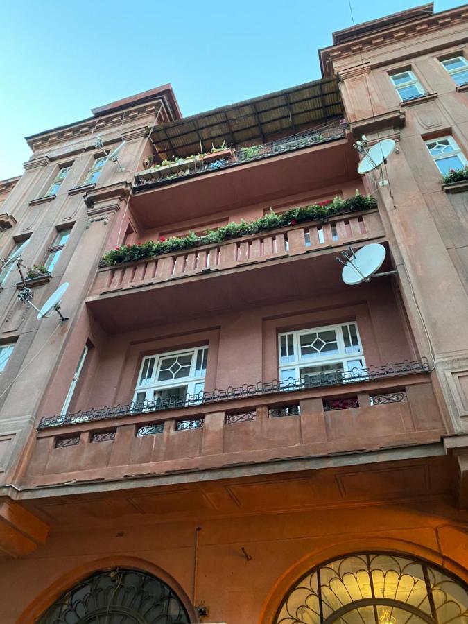 Квартира В Центрі На Вулиці Лесі Українки 19 Aparthotel Lviv Bagian luar foto