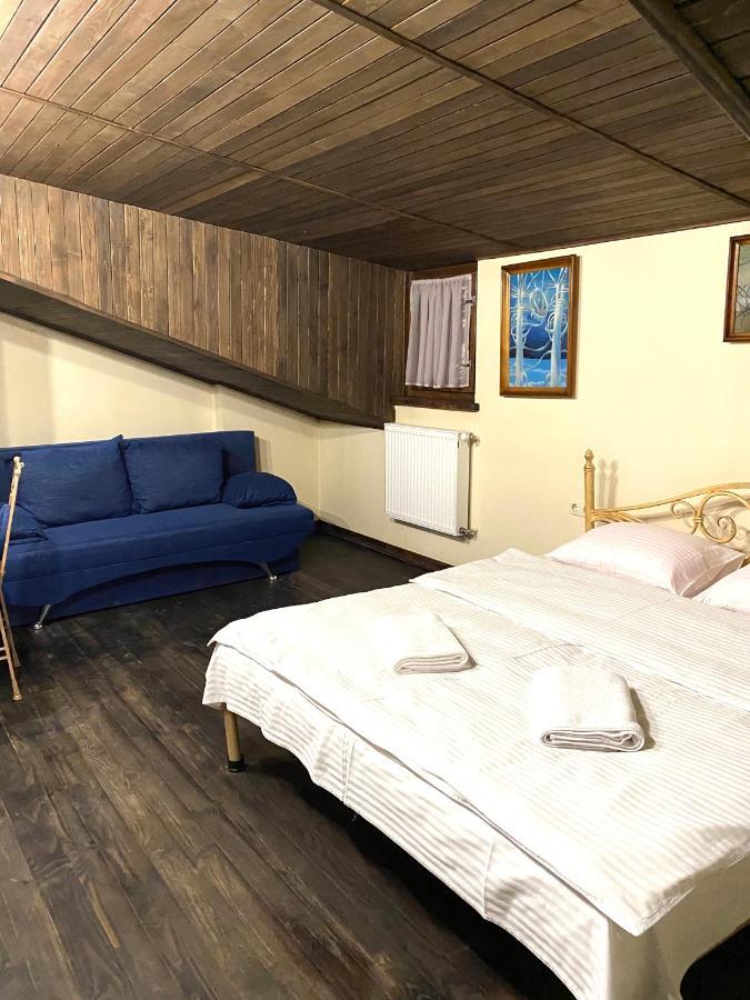 Квартира В Центрі На Вулиці Лесі Українки 19 Aparthotel Lviv Bagian luar foto